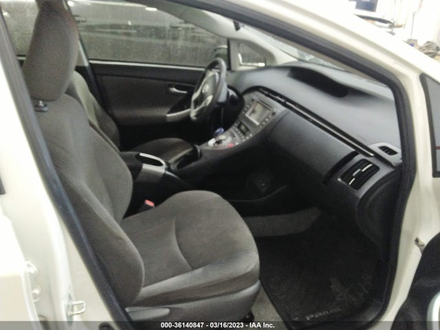 Toyota Prius Four 2015 JTDKN3DU8F0415245 Image 5