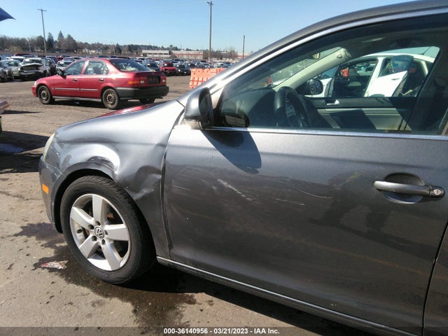 2008 VOLKSWAGEN JETTA SEDAN SE VIN: 3VWRM71K88M132014