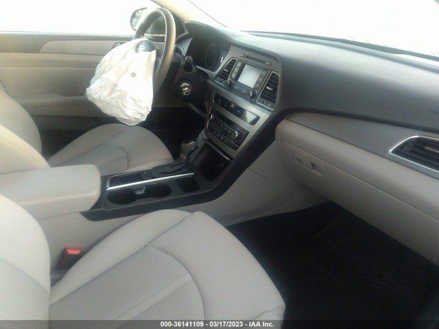 2015 HYUNDAI SONATA 2.4L SE VIN: 5NPE24AF2FH166607