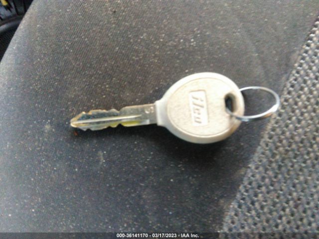 1C4NJPBA1FD325713 Jeep Patriot Sport