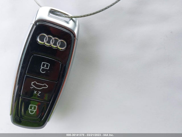 WA1EVAF14MD015753 Audi Q8 Premium Plus