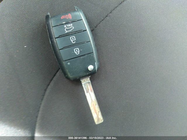 KNDJN2A27G7277179 KIA Soul Base
