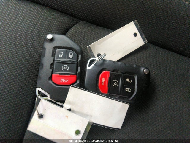 1C4HJXDG0LW202208 Jeep Wrangler Unlimited Sport S