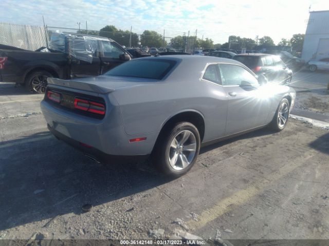 2C3CDZAG0NH233501 Dodge Challenger Sxt