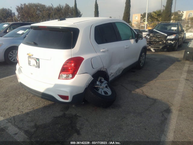 Chevrolet TRAX LS 2019 3GNCJKSB7KL138443 Image 5