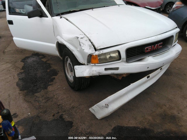 1997 GMC SONOMA SLS VIN: 1GTCS1947V8523625