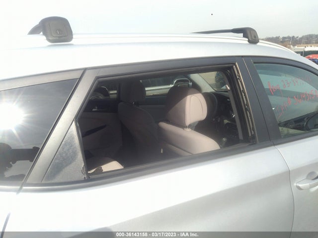 Hyundai TUCSON SE 2017 KM8J3CA40HU373599 Image 4