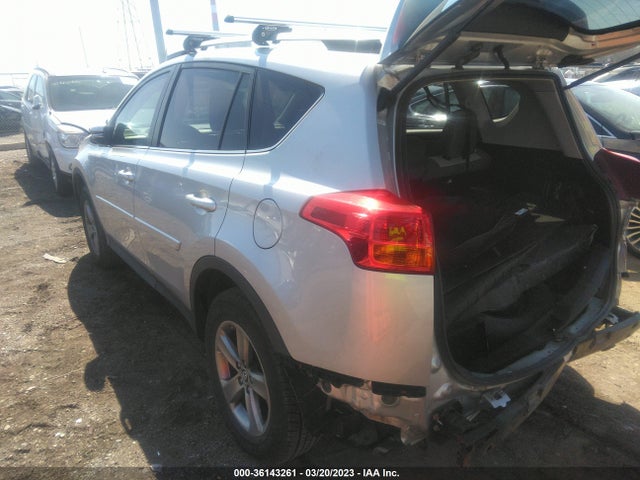2015 TOYOTA RAV4 XLE VIN: 2T3RFREV4FW402574