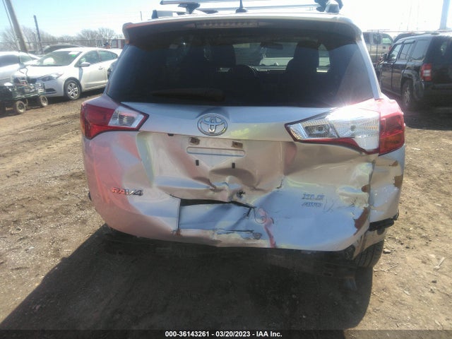 2015 TOYOTA RAV4 XLE VIN: 2T3RFREV4FW402574