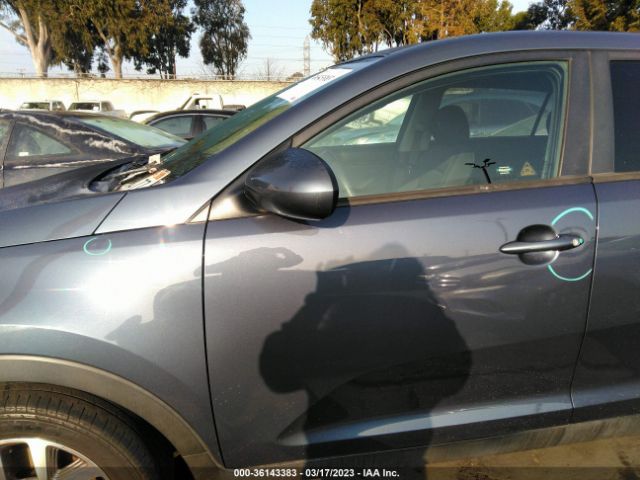 KNDPB3AC8F7773883 KIA Sportage Lx