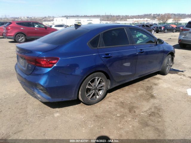3KPF24AD9NE445221 KIA Forte Lxs