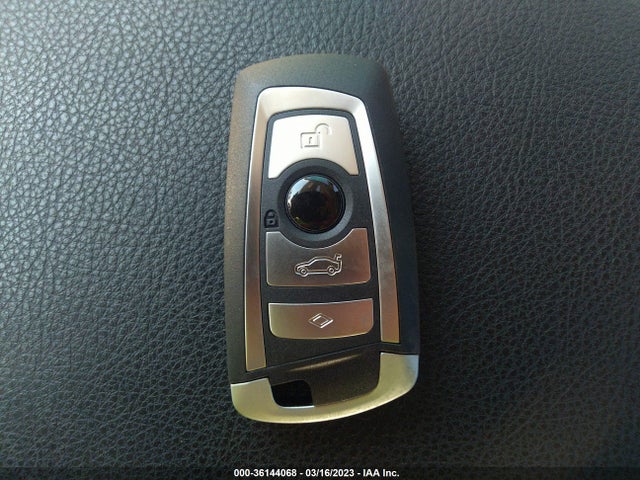 BMW 3 Series 320i Xdrive 2014 WBA3C3G58ENS69619 Image 11