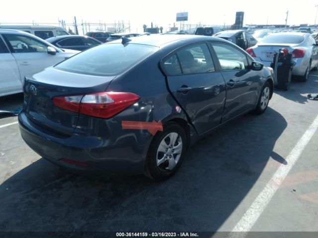 KNAFK4A68G5563497 KIA FORTE LX
