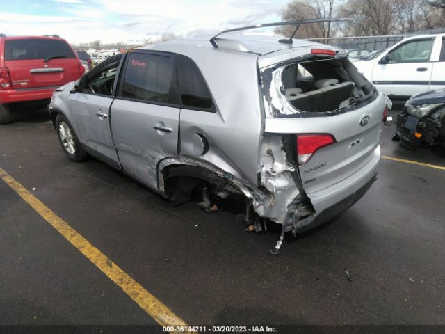 5XYKTDA77FG551144 KIA SORENTO LX