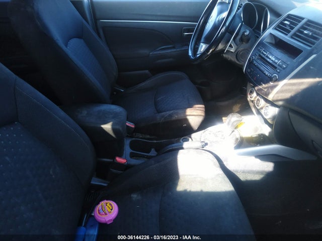 JA4AR4AU2BZ016728 Mitsubishi Outlander Sport Se