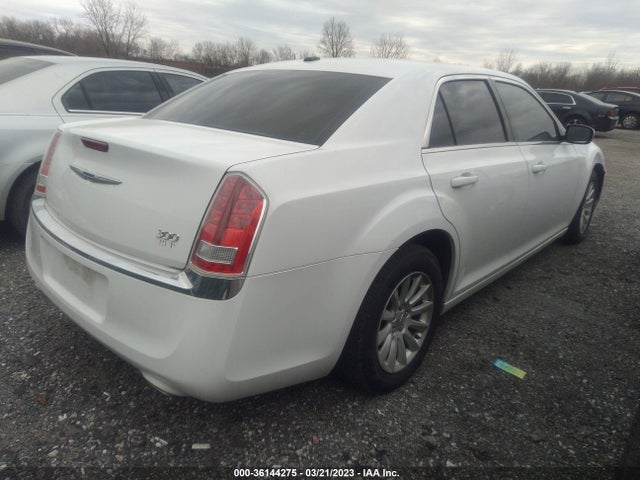 2C3CCAAG5EH326857 Chrysler 300