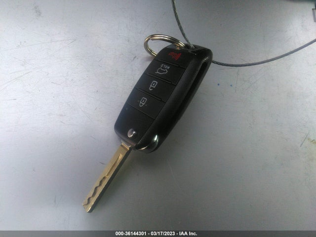 KIA SORENTO LX 2018 5XYPG4A34JG430538 Image 3