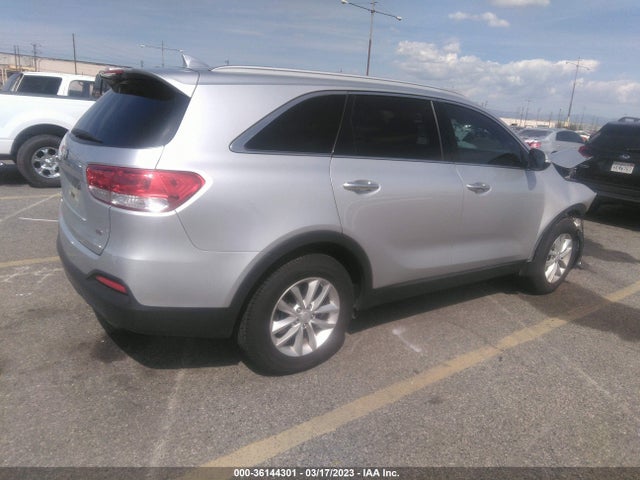 KIA SORENTO LX 2018 5XYPG4A34JG430538 Image 5