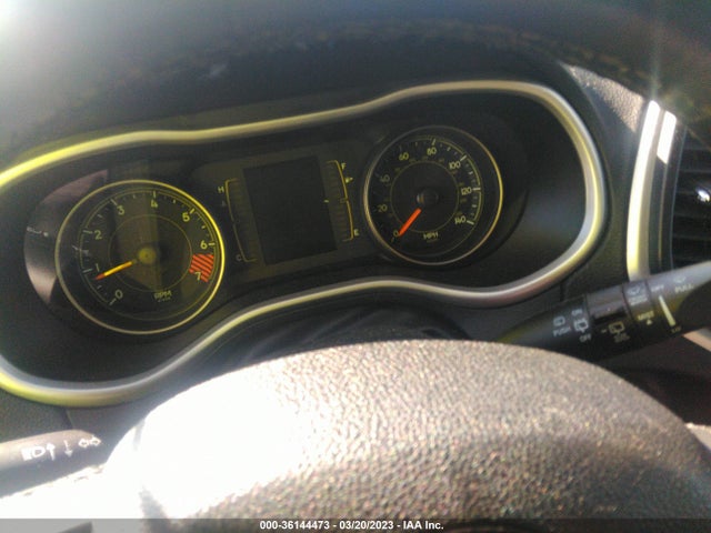 1C4PJMCB9FW605737 Jeep Cherokee Latitude