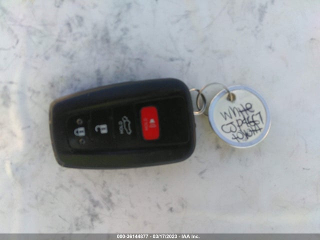 Toyota Rav4 Xle 2019 JTMP1RFVXKJ020370 Image 3