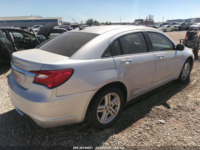 Chrysler 200 Touring 2012 1C3CCBBG7CN131416 Image 5