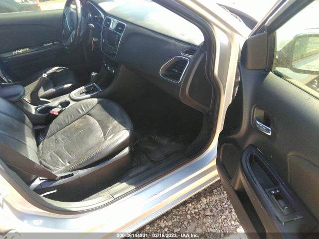Chrysler 200 Touring 2012 1C3CCBBG7CN131416 Image 6