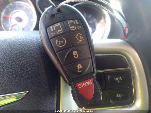 2C4RC1CG7ER426021 Chrysler Town & Country Touring-l
