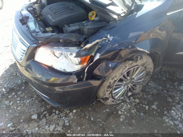 2C4RC1CG7ER426021 Chrysler Town & Country Touring-l
