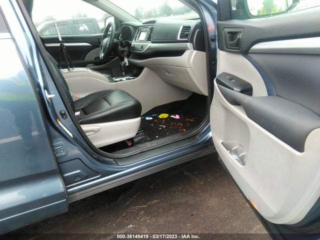 Toyota Highlander Le 2018 5TDZARFH3JS038861 Image 7