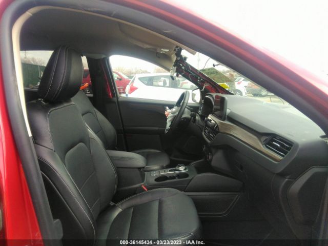 1FMCU9J96LUA33757 Ford Escape Titanium