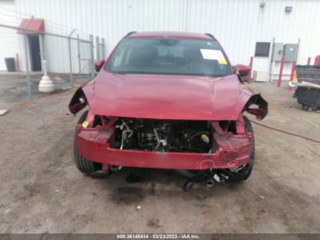 1FMCU9J96LUA33757 Ford Escape Titanium