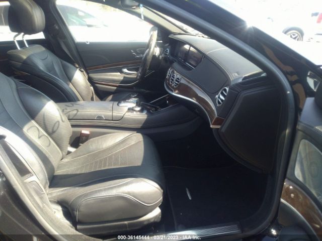 WDDUG8FBXFA103746 Mercedes-Benz S-class S 550