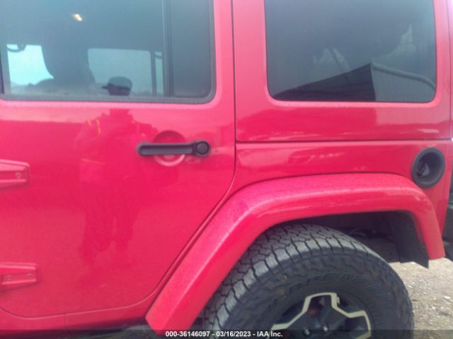 1C4HJWEG7CL153616 Jeep Wrangler Unlimited Sahara
