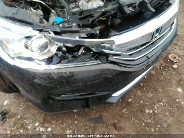 2017 Honda Accord, VIN: 1HGCR2F10HA201578