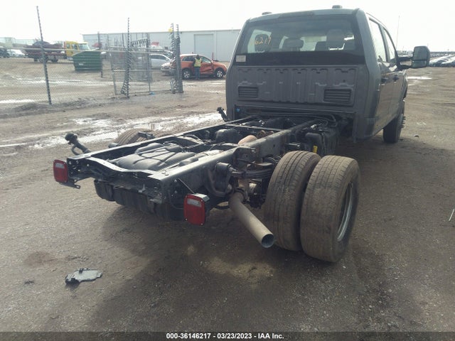 2022 Ford F-350, VIN: 1FD8W3HTXNEF89887