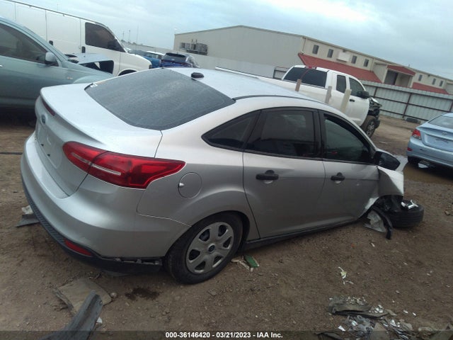 Ford FOCUS S 2018 1FADP3E27JL311990 Image 5