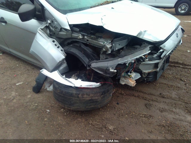 Ford FOCUS S 2018 1FADP3E27JL311990 Image 7