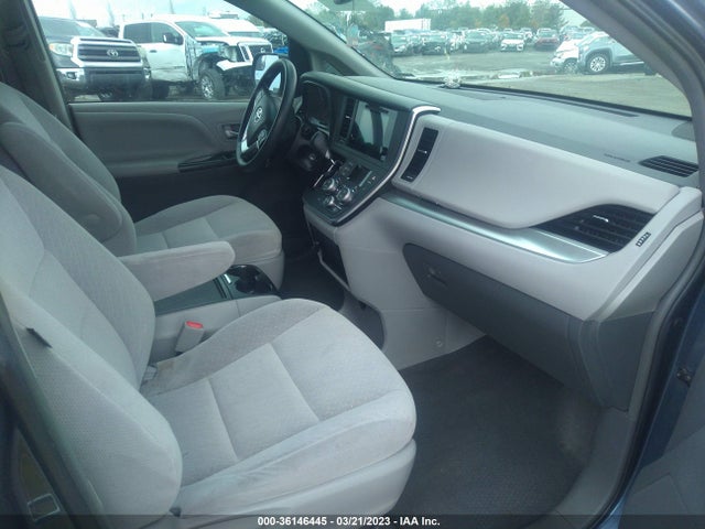 Toyota SIENNA LE 2016 5TDKK3DC4GS743048 Image 6