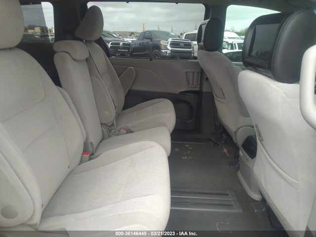 Toyota SIENNA LE 2016 5TDKK3DC4GS743048 Image 9