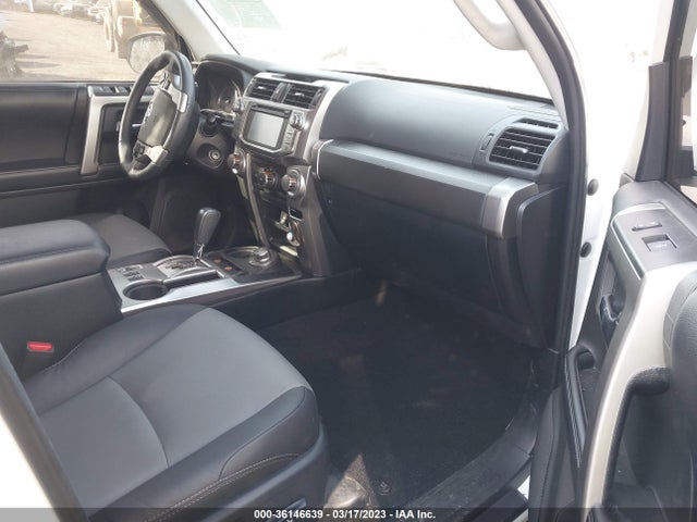 Toyota 4RUNNER SR5 2018 JTEBU5JR0J5508458 Image 6
