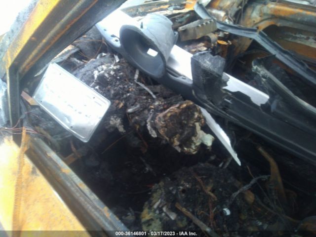 KNDJN2A2XJ7537470 KIA Soul Base