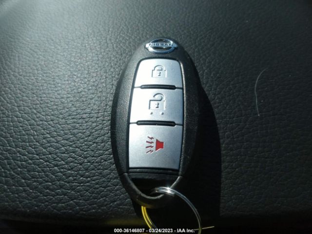 JN1BJ1CP1JW100758 Nissan Rogue Sport Sv