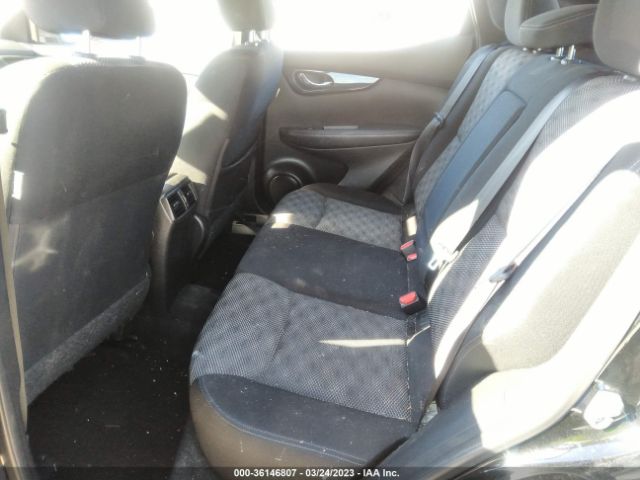 JN1BJ1CP1JW100758 Nissan Rogue Sport Sv