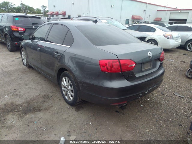 3VWDX7AJ0DM389655 Volkswagen Jetta Sedan Se W/convenience/sunroof