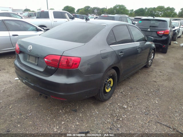 3VWDX7AJ0DM389655 Volkswagen Jetta Sedan Se W/convenience/sunroof