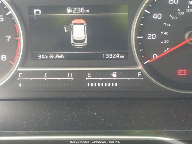 5XYRGDLC9NG106805 KIA SORENTO LX
