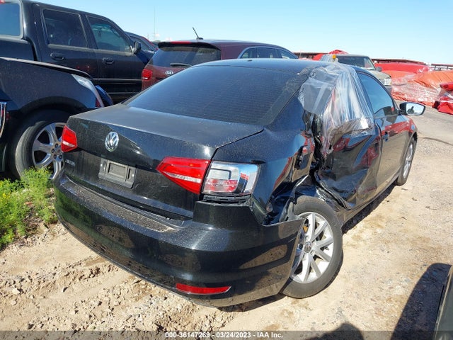 3VW2K7AJXFM418443 Volkswagen Jetta Sedan 2.0l S
