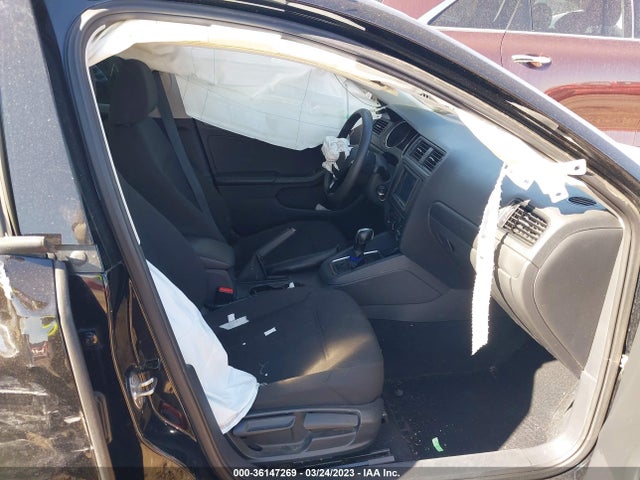 3VW2K7AJXFM418443 Volkswagen Jetta Sedan 2.0l S