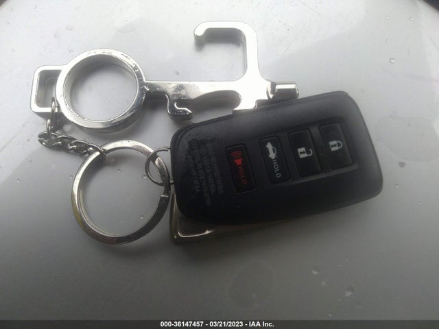 JTHBA1D23J5070943 Lexus Is Is 300