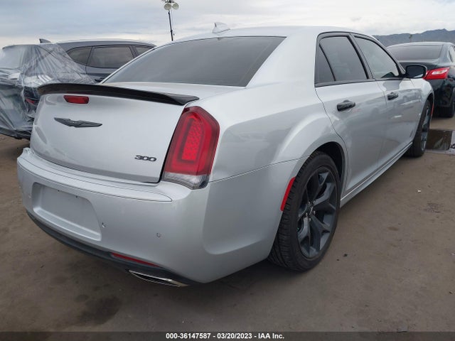 2022 Chrysler 300, VIN: 2C3CCADG2NH167839